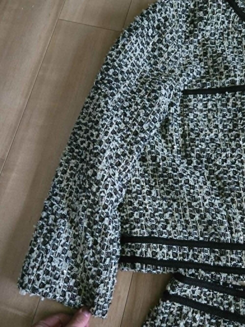 Black White Bouclé Tweed Jacket & Skirt Set Dynamite L Old Money French Girl - Picture 3 of 16
